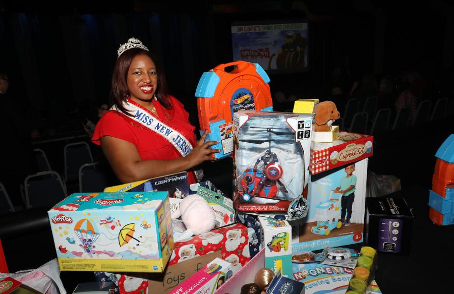 toys for tots show