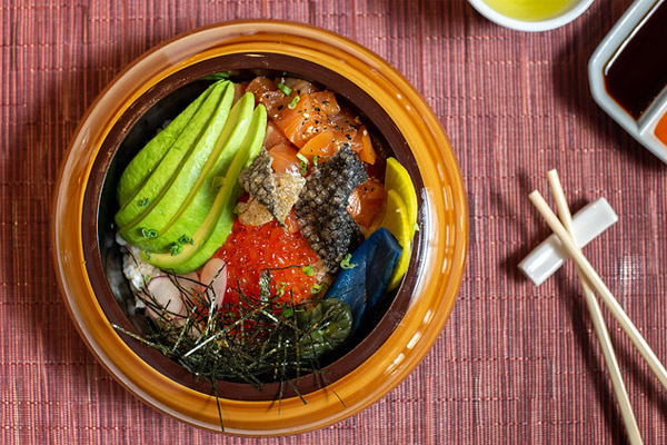 Mukashi Colorful sushi bowl with fresh ingredients