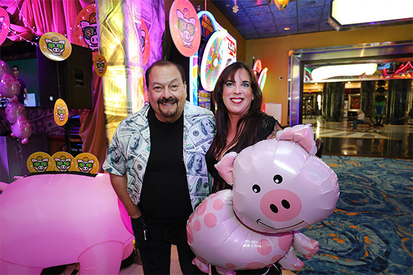 piggy-bank-bar-blowup piggy bank bar blowup pig